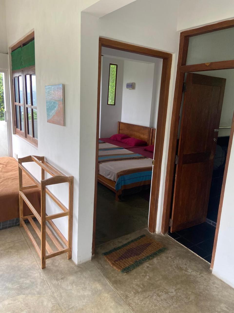 Upland Inn Канди Екстериор снимка
